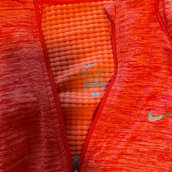 Women’s Nike Bundle - Picture 3 of 4